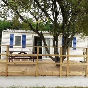 Camping Les Mobile De Kerroyal, Garlan
